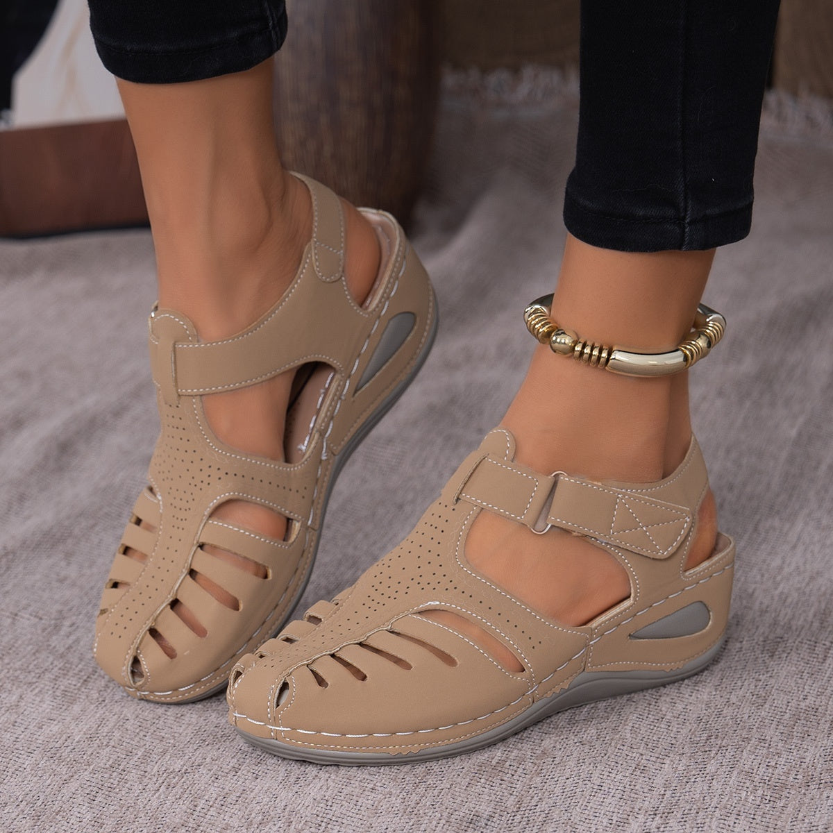 Ladies' comfortable wedge sandals, lightweight and comfortable in eleven colors