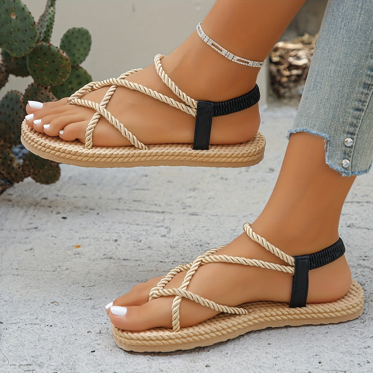 [Stylish Summer Sandals] Lightweight Stylish Women's Braided Flat Sandals - Open Toe with Adjustable Black Straps, Summer Beach Shoes for Casual or Vacation Wear, Comfortable Fit, Strappy Sandals